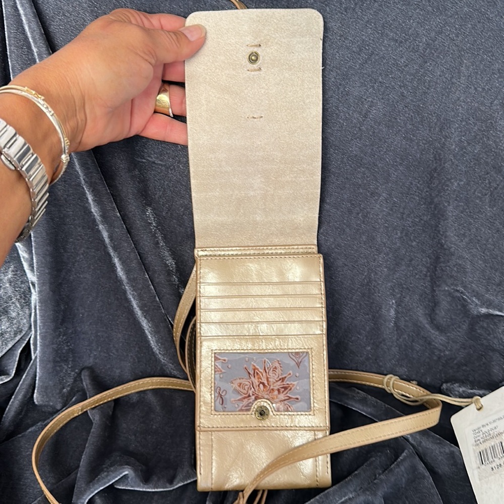 Hobo Token PH/Crossbody Bag - Picture 6 of 10